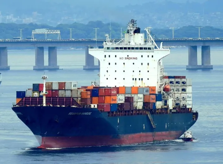 Photo of SEASPAN HAMBURG