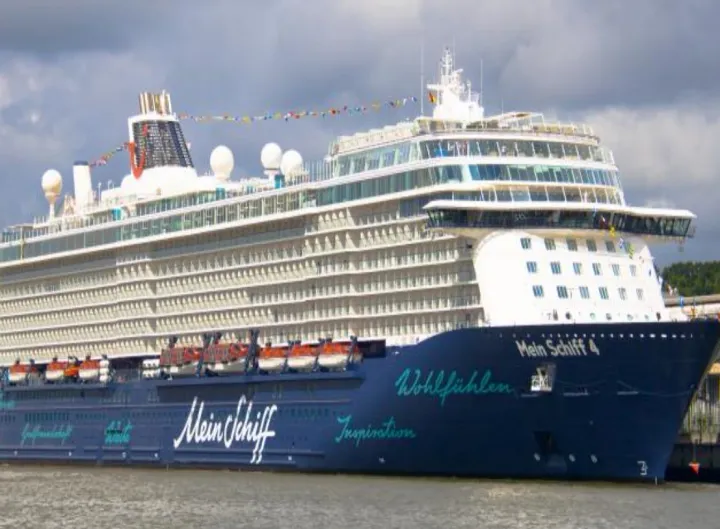 Photo of MEIN SCHIFF 4