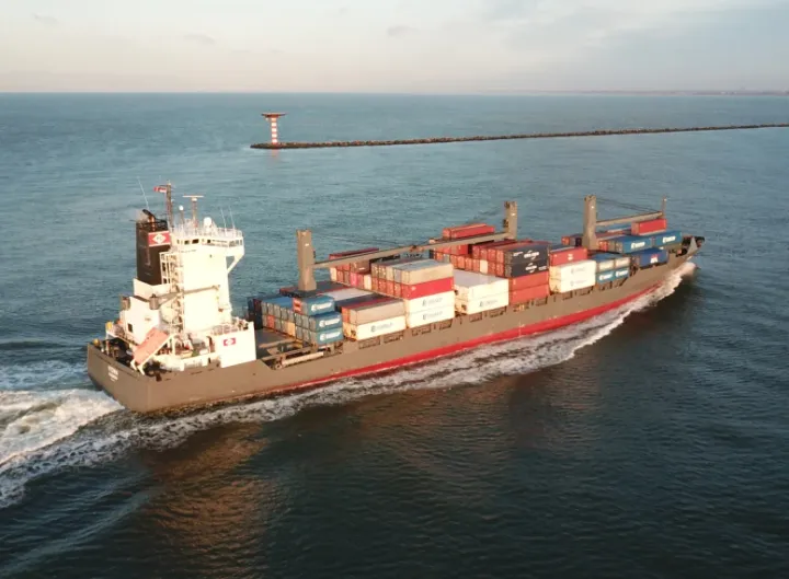 Photo of QUEEN B III