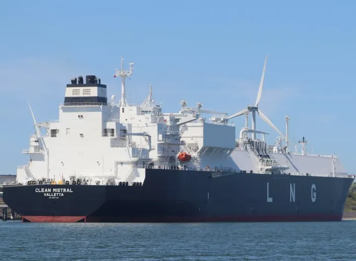 Photo of CLEAN MISTRAL