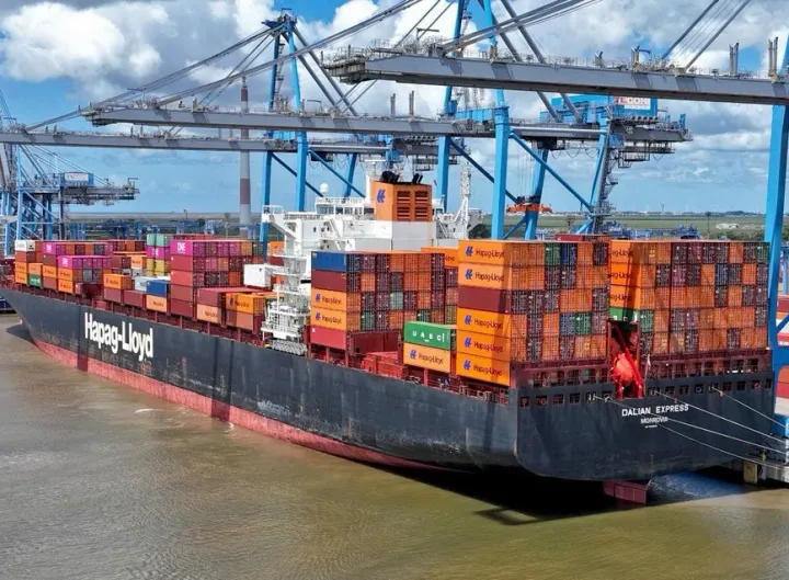 Photo of DALIAN EXPRESS