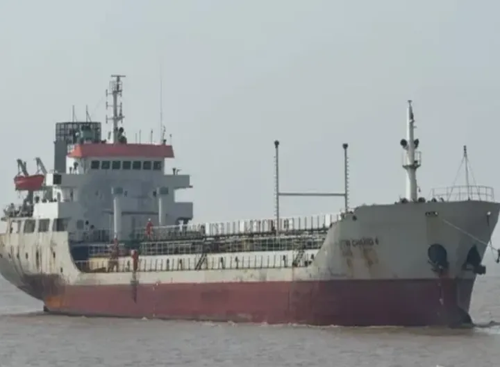 Photo of YI CHENG 6