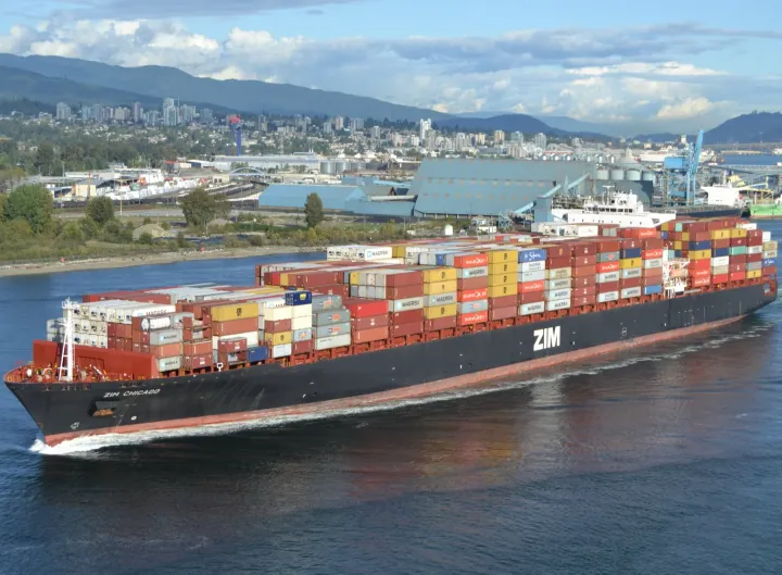 Photo of MAERSK ATHABASCA