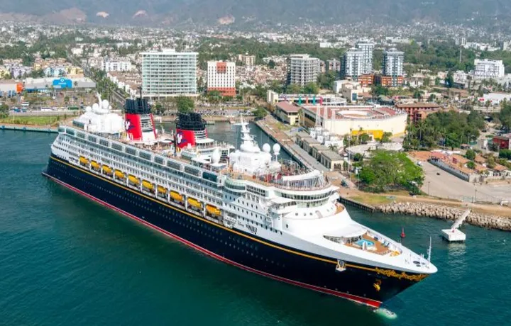 Photo of DISNEY WONDER