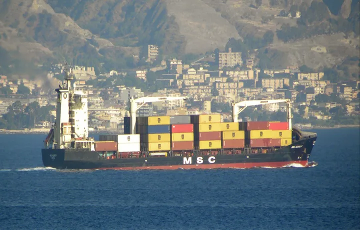 Photo of MSC AZURIT F