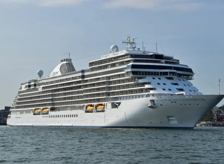 Photo of SEVEN SEAS GRANDEUR