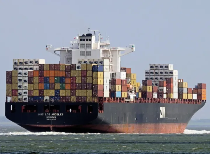Photo of MAERSK AMAZON