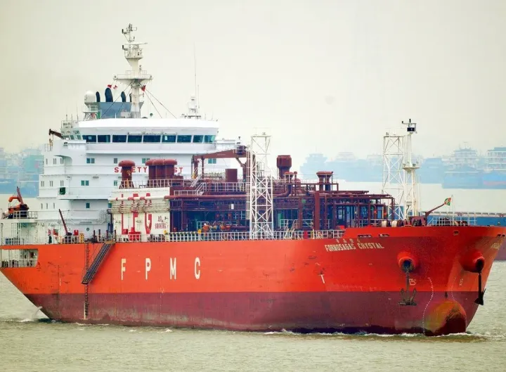 Photo of GAZ CRYSTAL