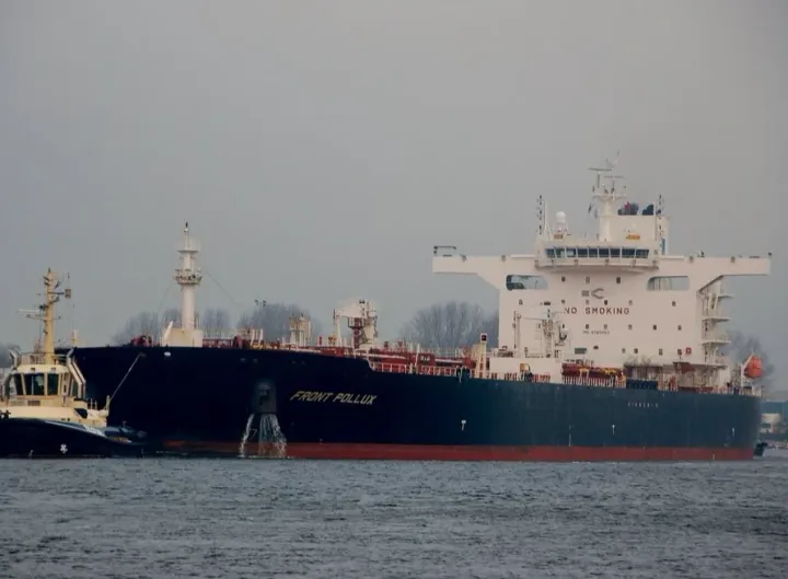 Photo of FRONT POLLUX